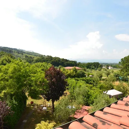 Vila San Leonardo Sleeps 6 Pool Wifi SantʼAndrea di Compito
